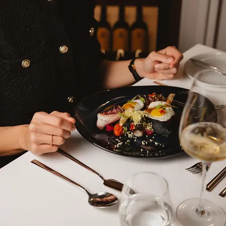 The Vinea Collection By Piamonte Monção